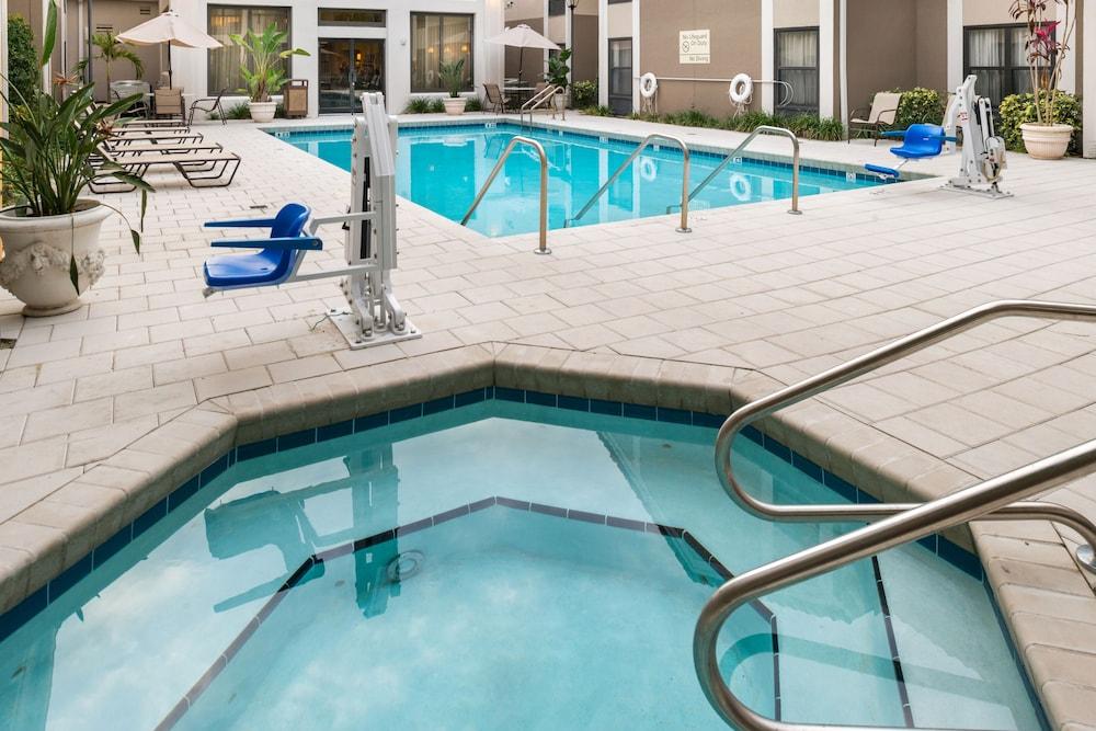 Hampton Inn & Suites Orlando-East Ucf Alafaya Exterior photo