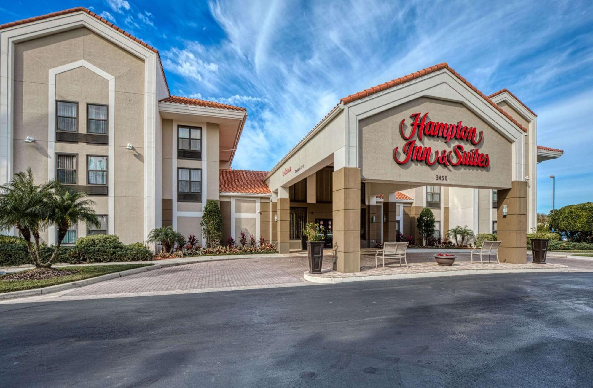 Hampton Inn & Suites Orlando-East Ucf Alafaya Exterior photo
